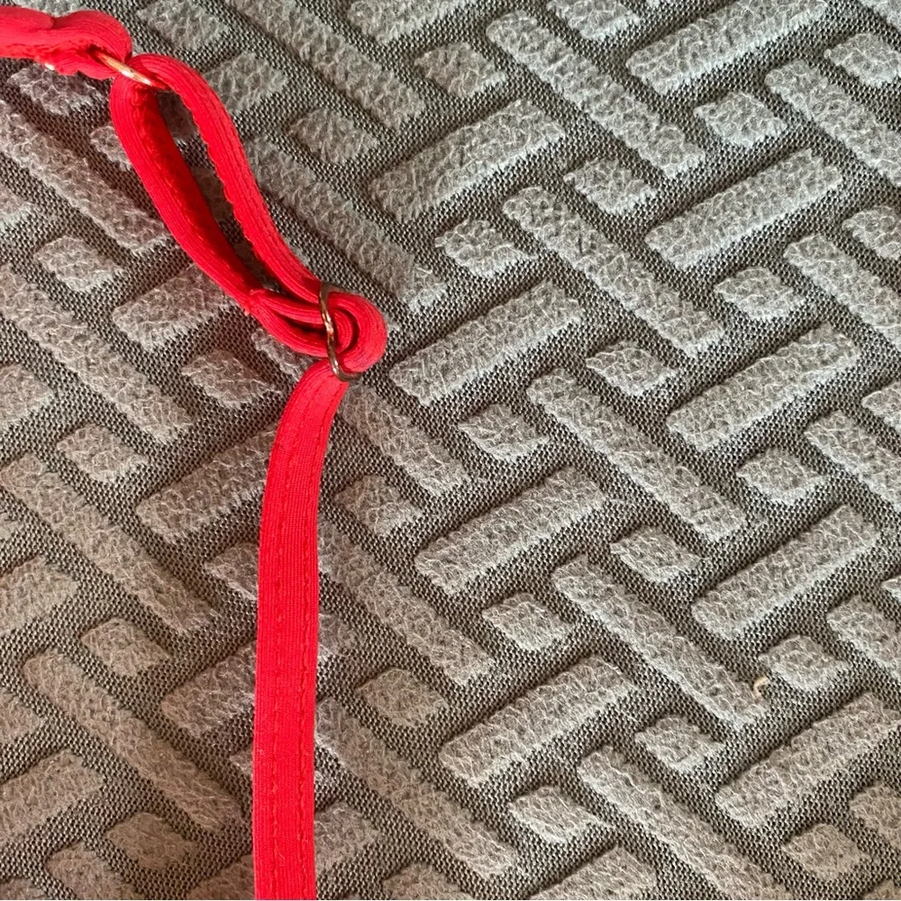 Red Ribbed Knot-Front Bikini Set - Picture 6 of 8